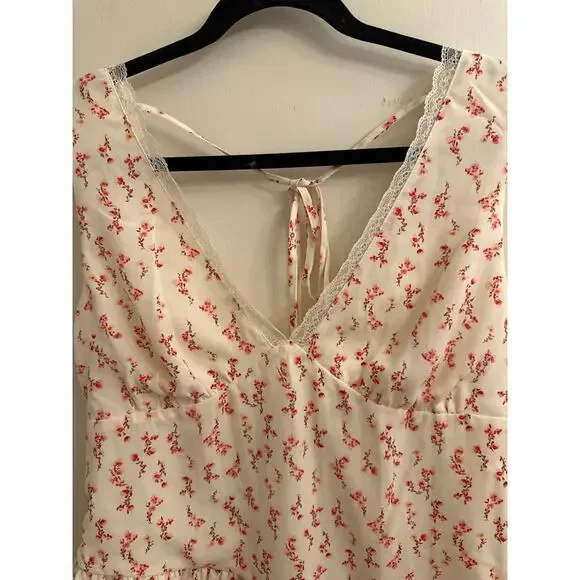 Wild Fable Floral Lace Trim Ruffle Asymmetric Hem Top Coquette Cottage Fairy M - Picture 2 of 4